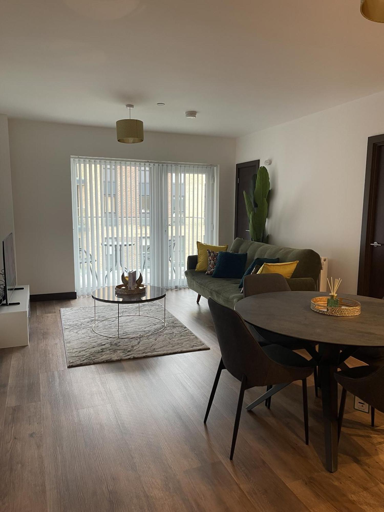 The Godfreys, Edinburgh Way, Харлоу Экстерьер фото